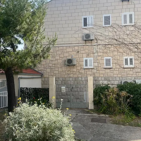 Appartement Daniele Garden *